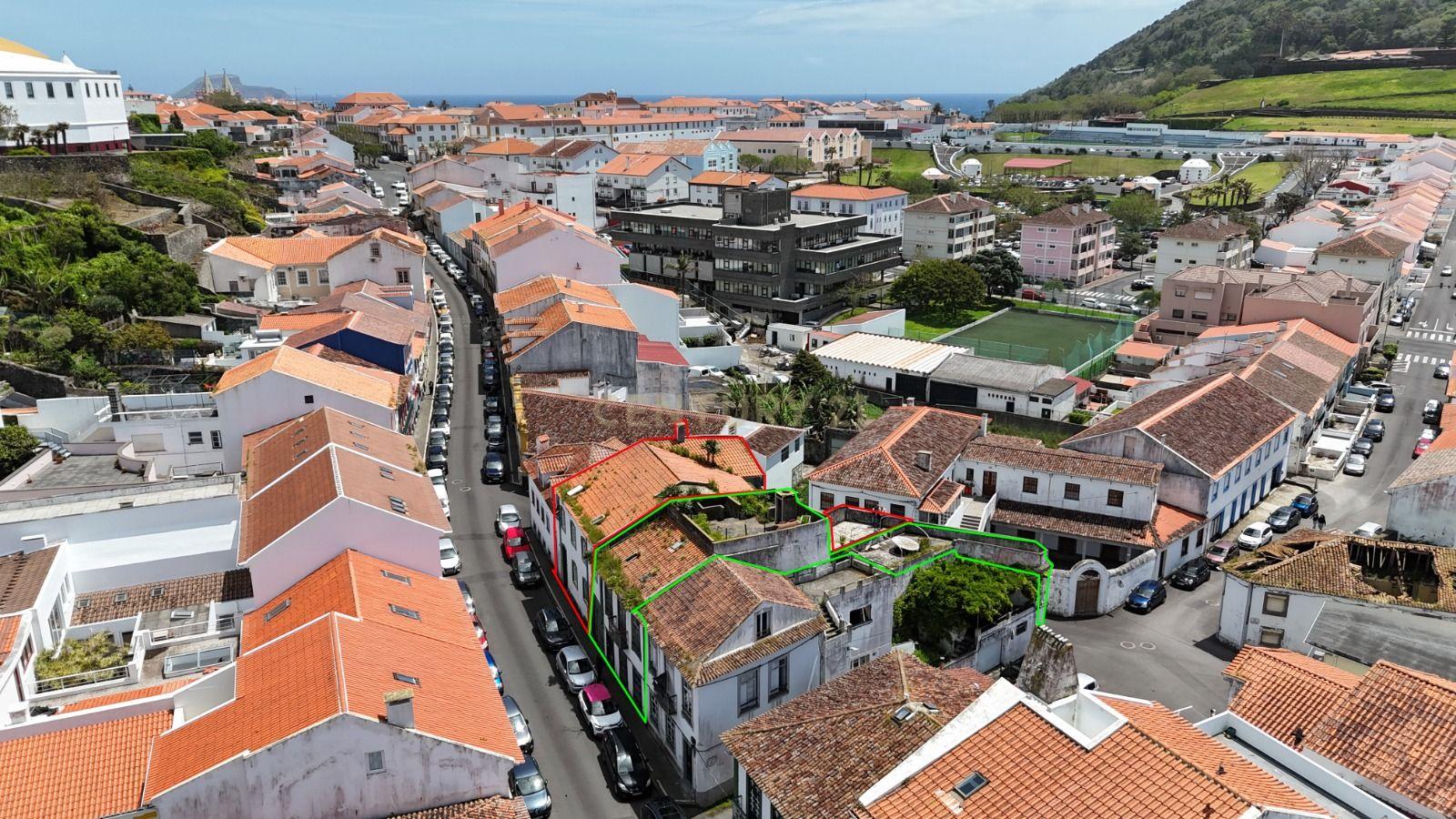 Fotografia 2 de Imóvel para Recuperação com muito potencial em Angra (São Pedro), Ilha Terceira