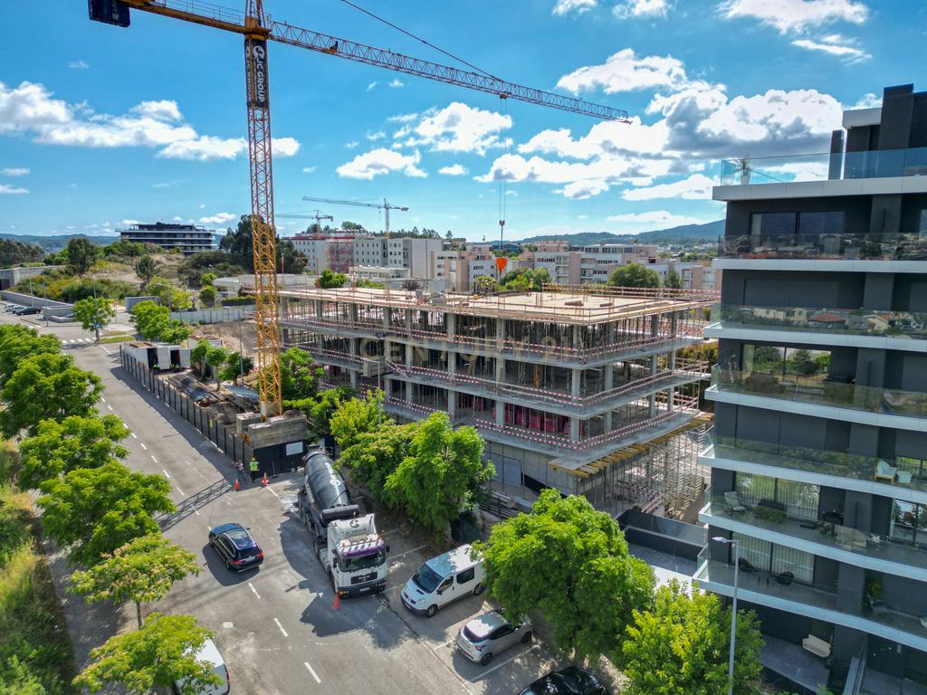 T3 Novo em Ferreiros, Braga | Suíte e 2 Quartos com Closet e Varanda Panorâmica - Image 29