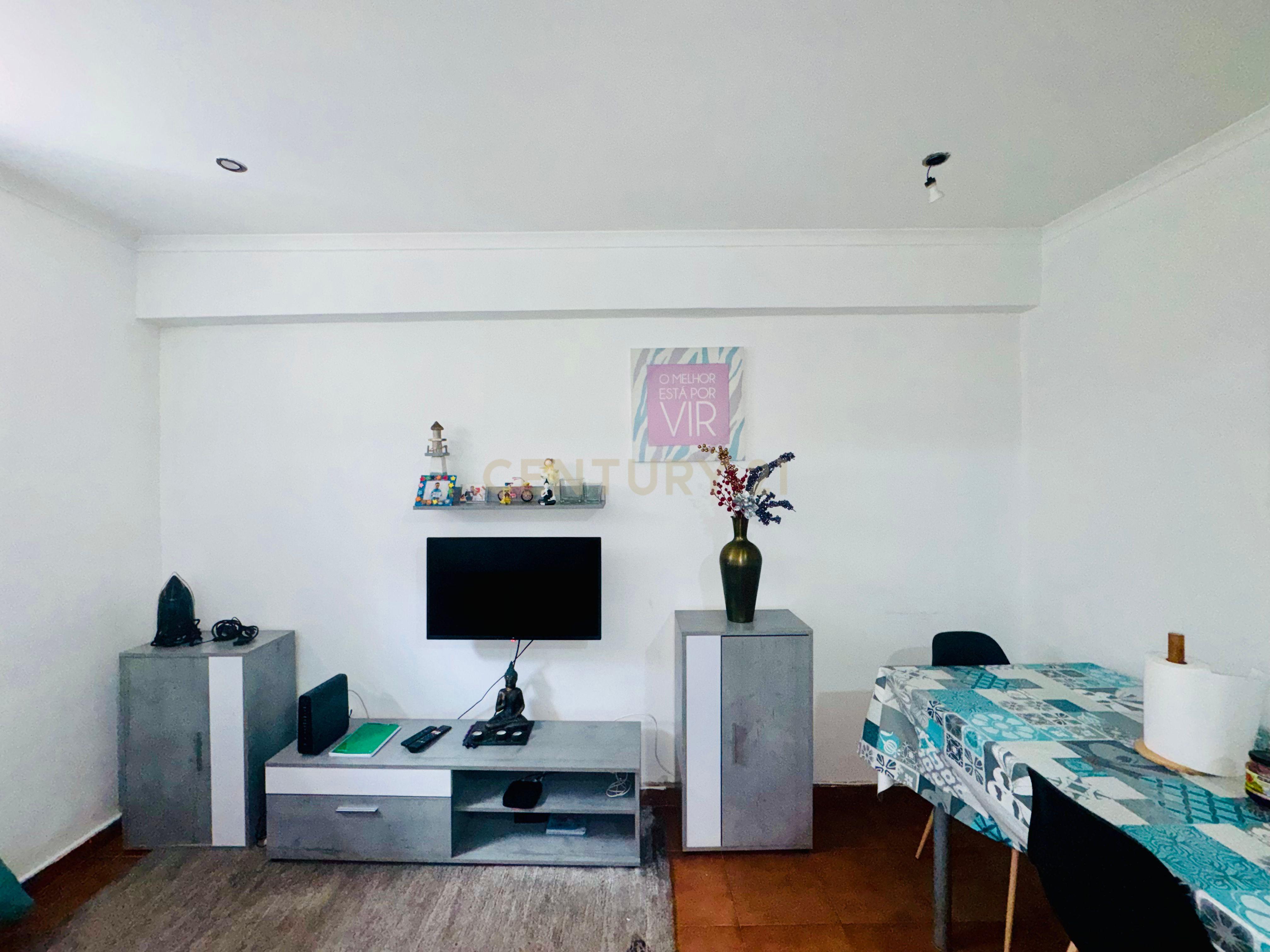 Fotografia 7 de Apartamento T2 em Reboleira, Amadora