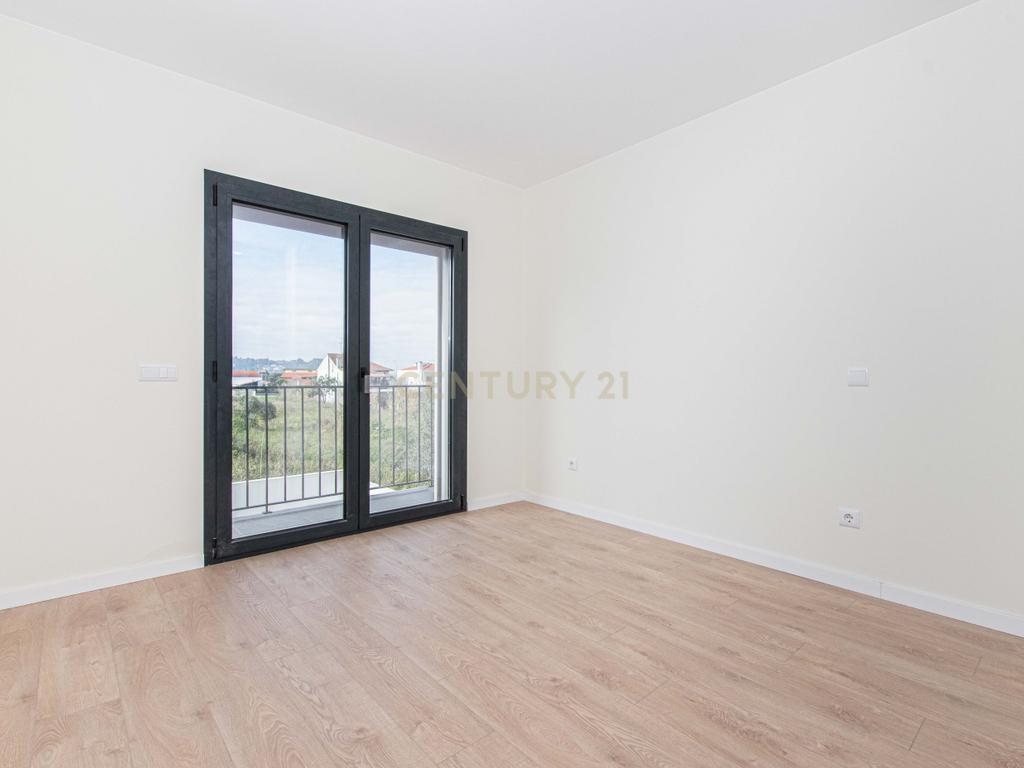 Moradia Geminada nova construção T4+1 com rooftop e masterbox (Coimbra) - Image 26