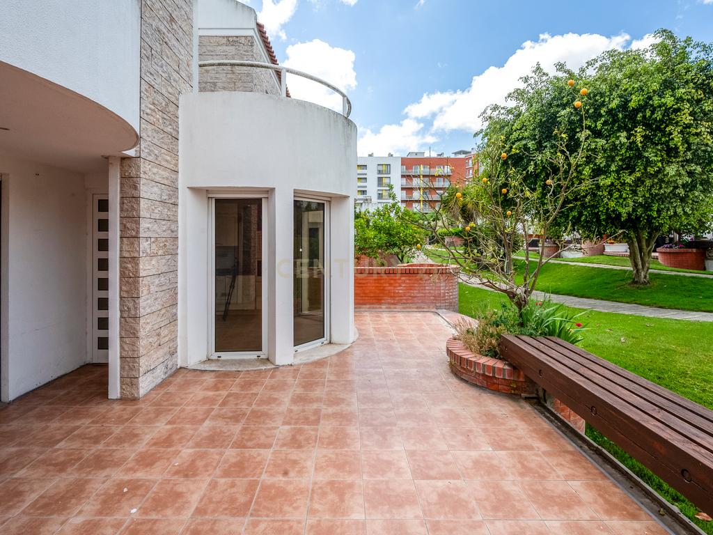 Moradia T4+1 em Condomínio Privado – Parque das Nações, Lisboa - Image 9