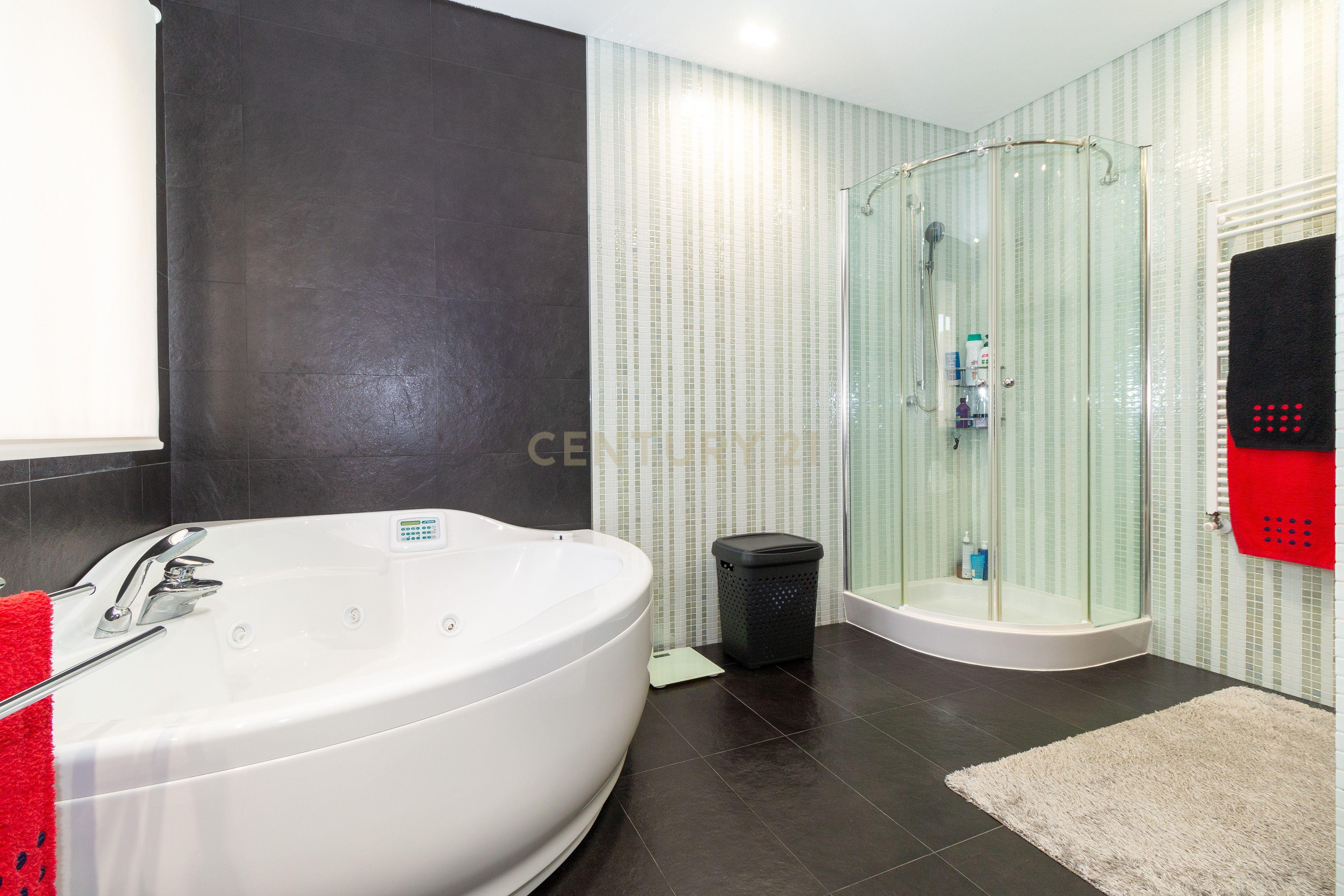 Excelente Moradia T5 terrea - Image 36