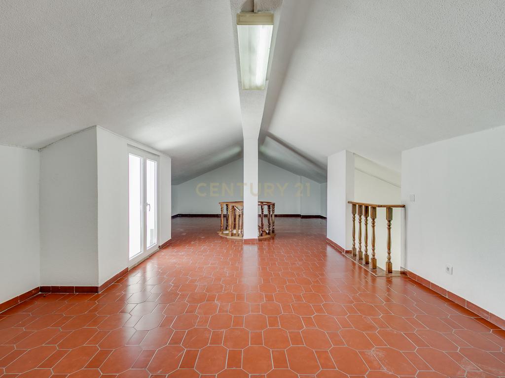 Moradia tradicional com 6 quartos, vista mar e piscina – Jardins da Parede - Image 61