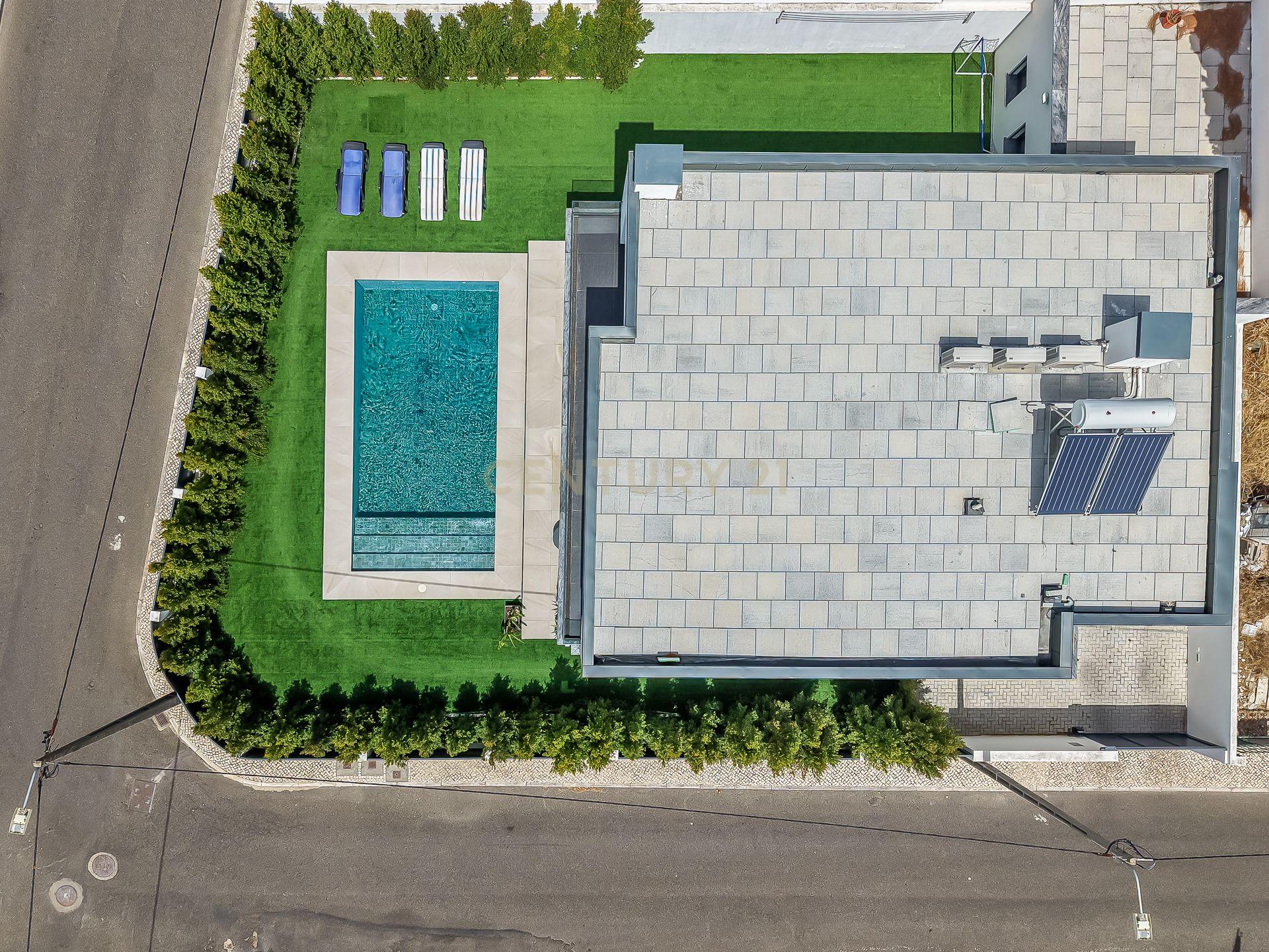 Fotografia 6 de Moradia T4 Isolada | Piscina | Garagem Box | Painéis Solares | 2025 | Cascais | Alcabideche |  Colégio Tassis a 8 minutos