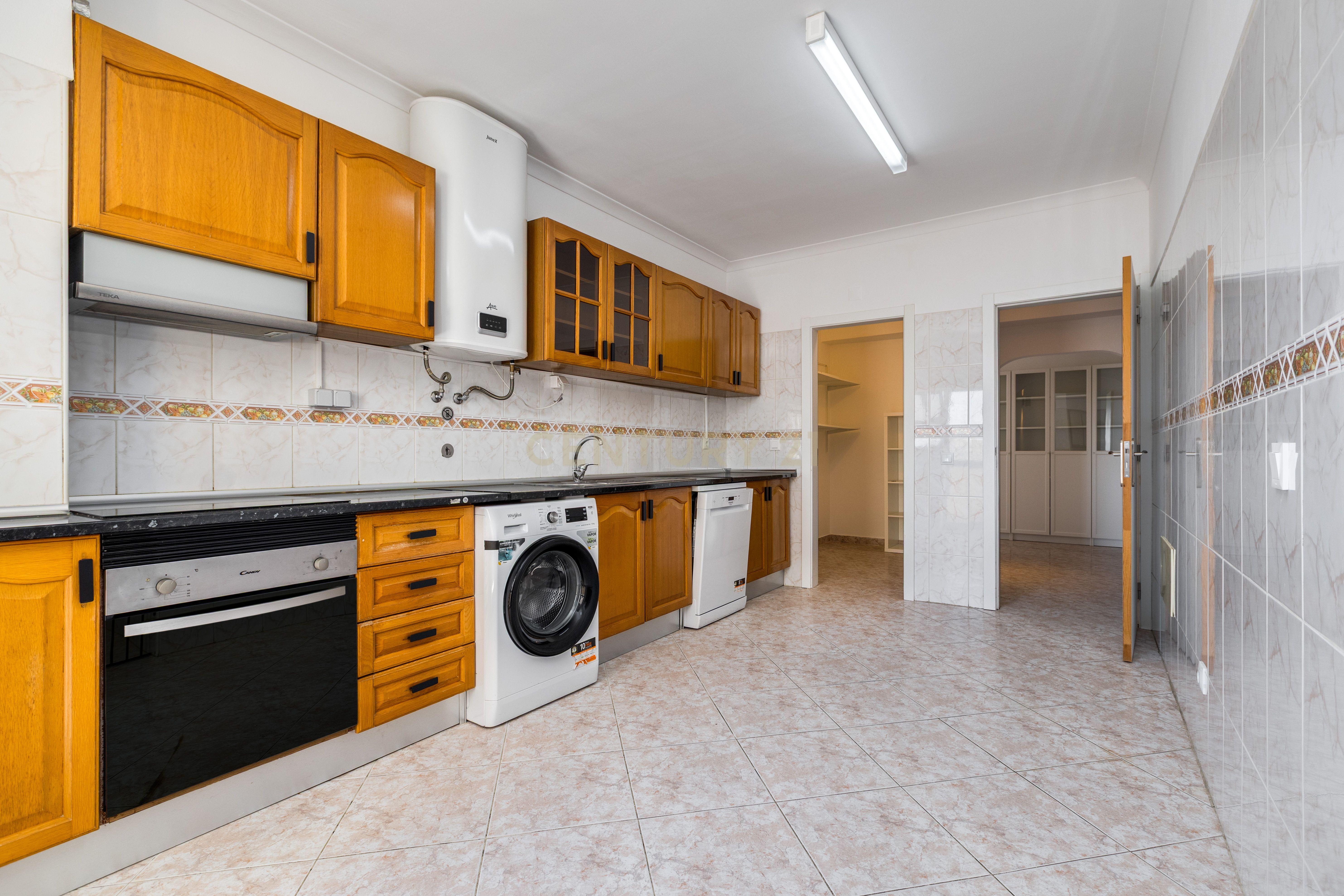 Fotografia 2 de T3 com 155 m² no centro de Olhão | 330.000 €