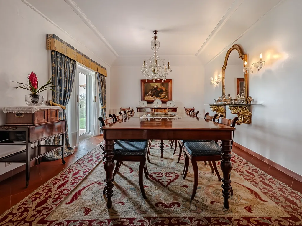 Moradia de sonho com Piscina, 7 Divisões e com Terreno 8461 m2 – Excelente Localização, a 40 minutos de Lisboa ! - Image 16