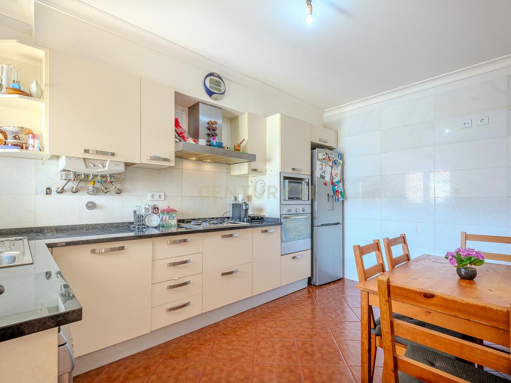 Moradia T2 com Garagem e Logradouro - Ferreiras, Albufeira - Image 12