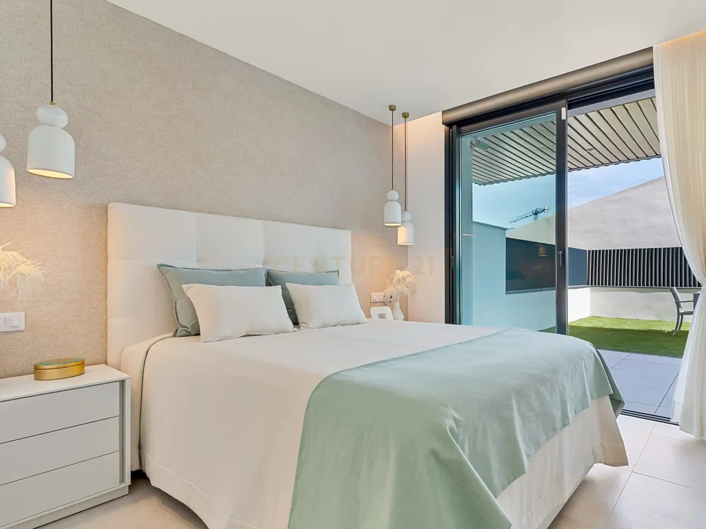 EXCLUSIVO APARTAMENTO DE LUXO COM JARDIM PRIVATIVO – JADE TOWER FUENGIROLA - Image 11