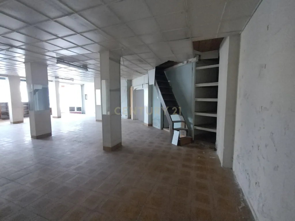 Prédio no Centro de Sacavém : Oportunidade de Investimento - Image 29