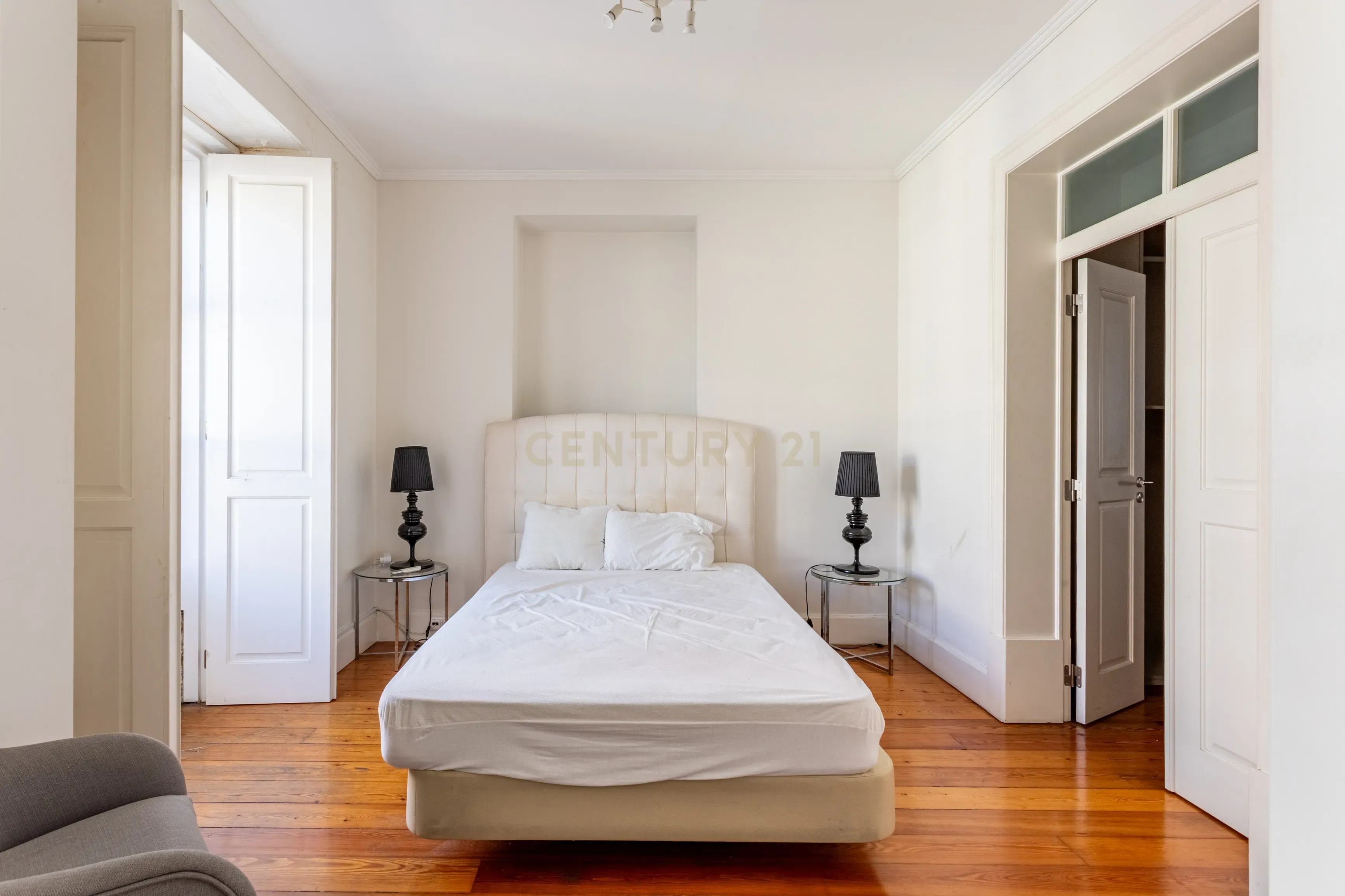 Fotografia 12 de Apartamento T4 para venda com licença AL, na Baixa em Lisboa