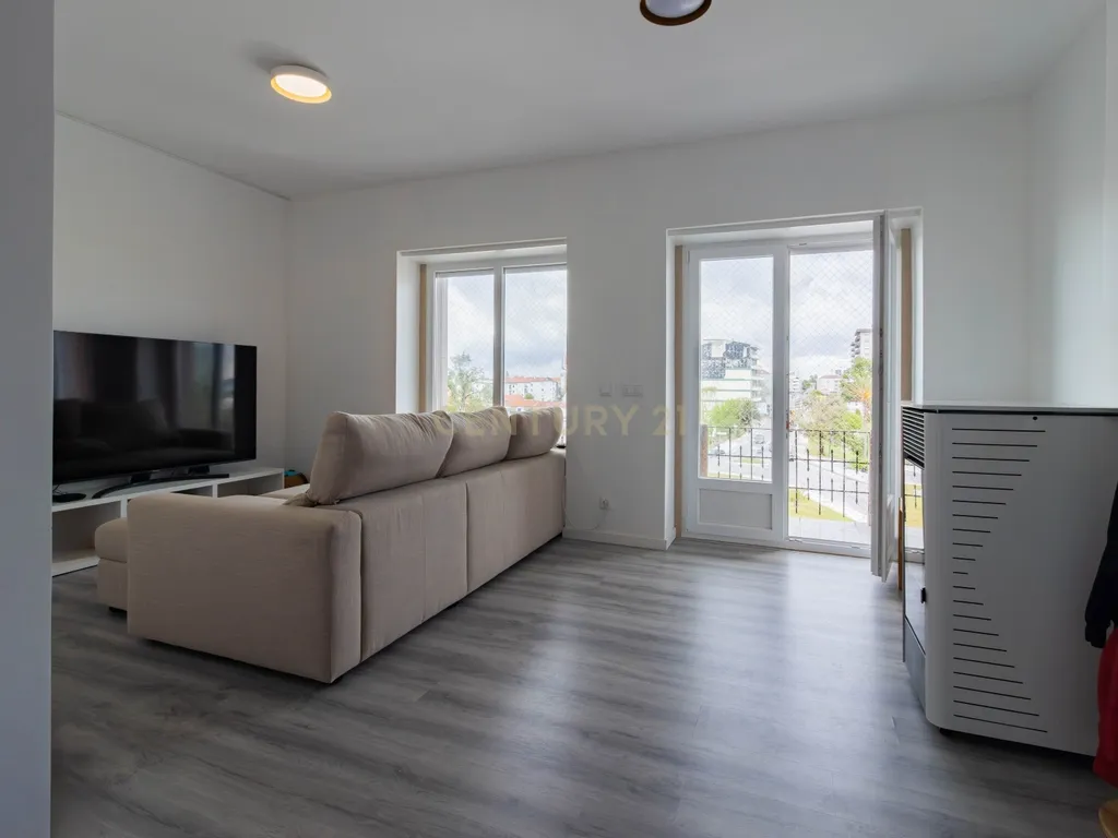 Apartamento T3 Centro da Marinha Grande - Image 3