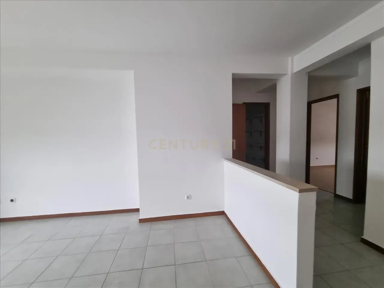 Apartamento T3 Rua Liberdade, Outurela, Carnaxide (Oeiras) - Image 5