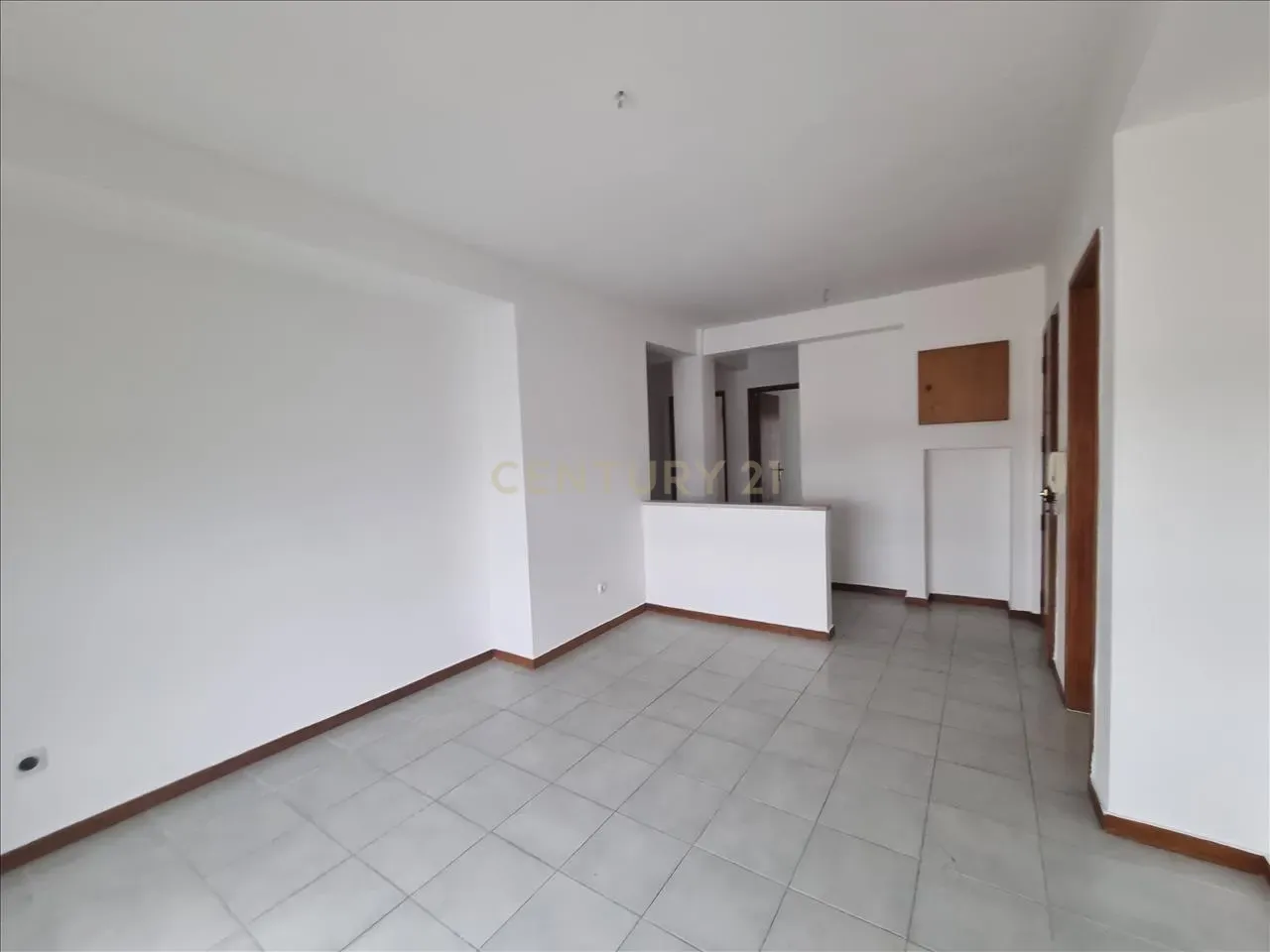 Apartamento T3 Rua Liberdade, Outurela, Carnaxide (Oeiras) - Image 3