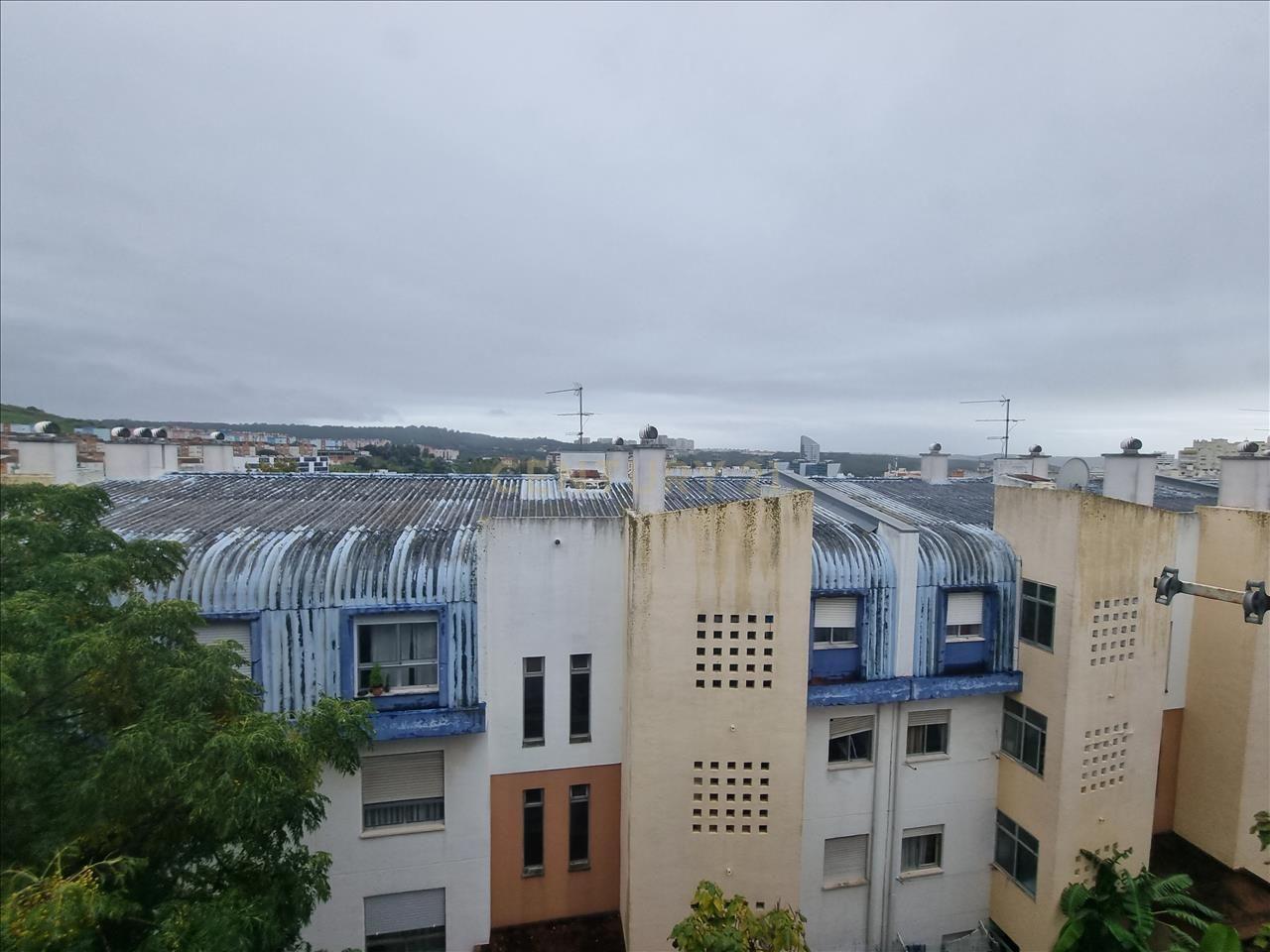 Apartamento T3 Rua Liberdade, Outurela, Carnaxide (Oeiras) - Image 18