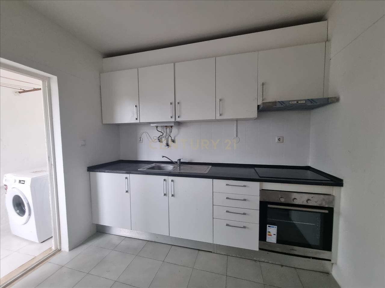 Apartamento T3 Rua Liberdade, Outurela, Carnaxide (Oeiras) - Image 12
