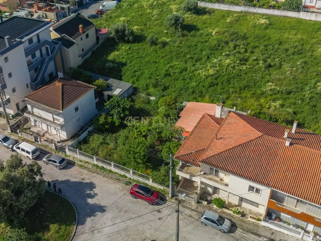 🏡 Moradia com Terreno c/ 300 m2, na Portela da Azóia - Image 5