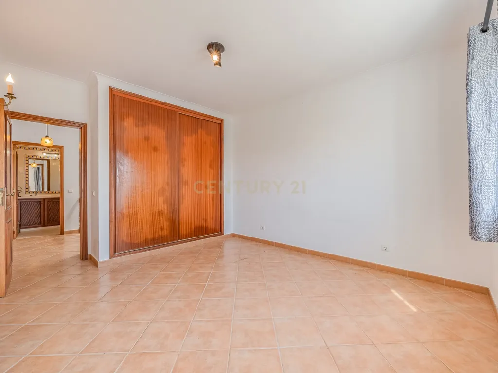Moradia T3 com Jardim e Garagem em Sagres — Viva o Algarve ao Ritmo do Mar - Image 15