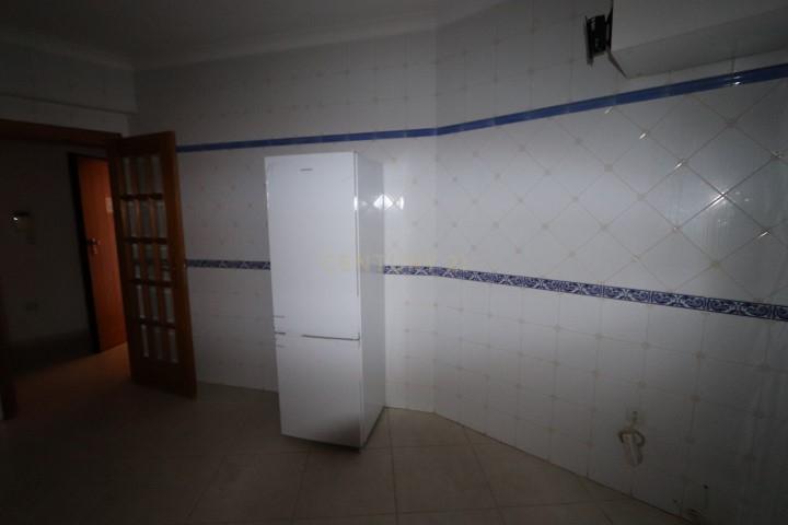 Apartamento T3 c/suite em Alhos Vedros - Image 7