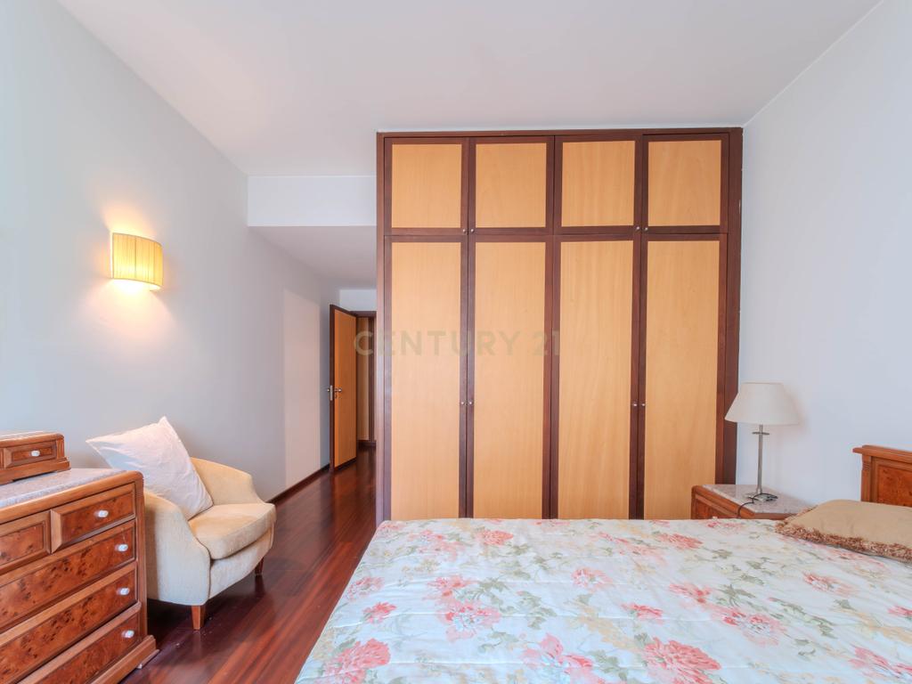 Apartamento T5 na zona do Aviz - Porto - Image 19