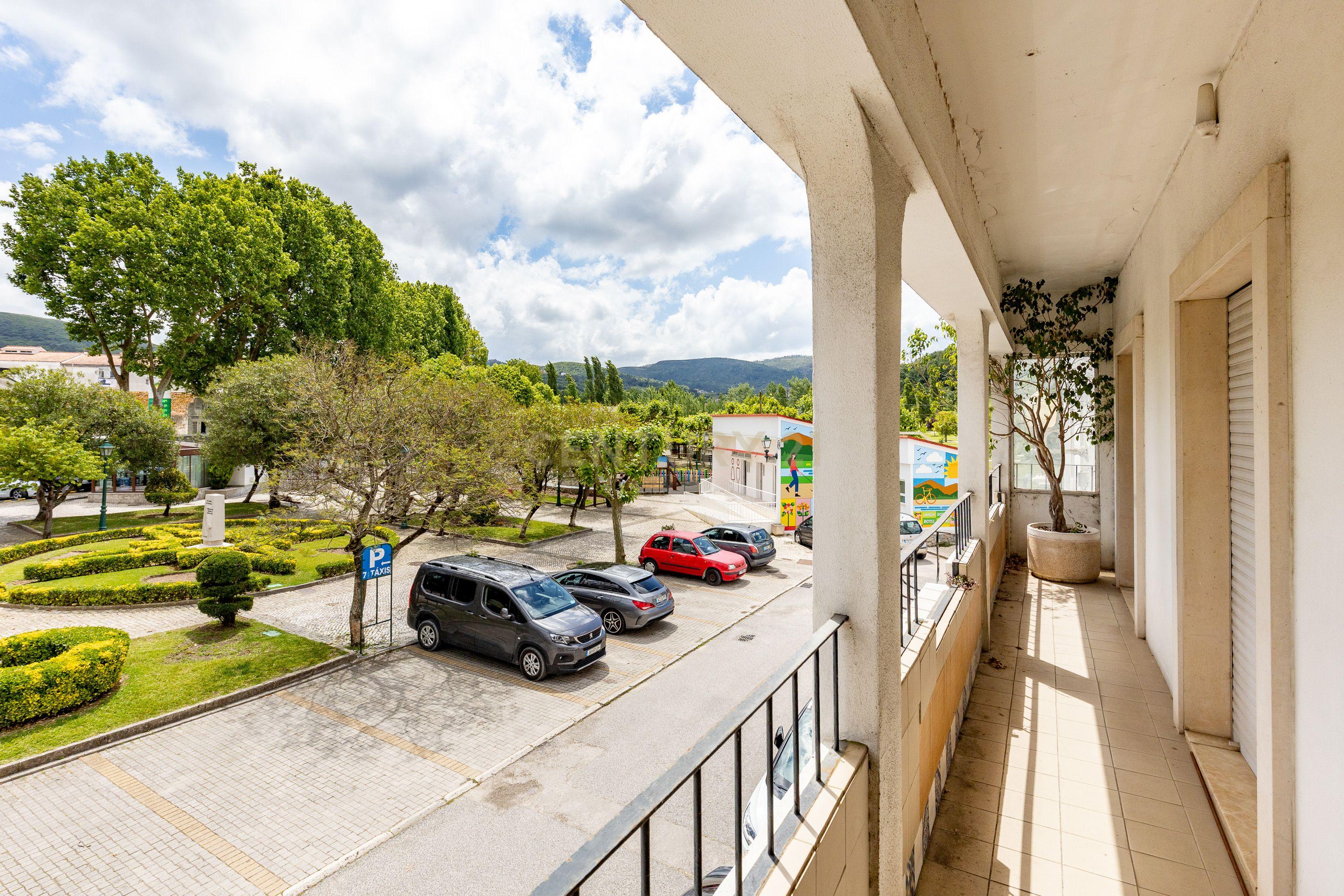 Fotografia 4 de Excelente apartamento T2 no jardim de Porto de Mós!