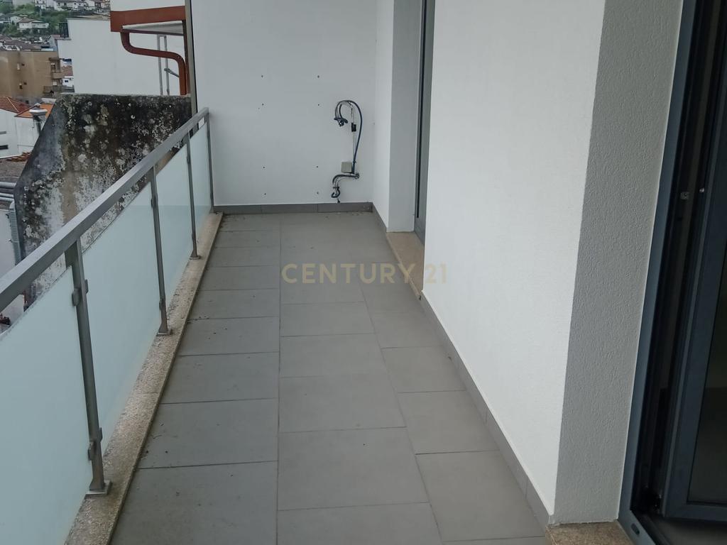 Apartamento T2 Centro do Marco, Marco de Canaveses - Image 8