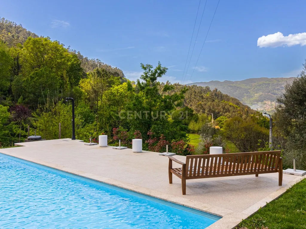 Um Refúgio no Gerês com 2 casas junto ao Rio - Image 12
