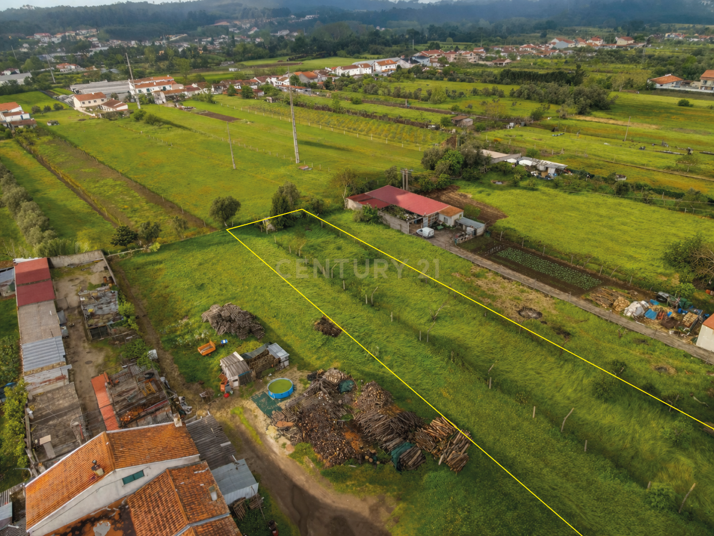 Fotografia 8 de Terreno rústico em zona urbanizável, com 1.780 m² perto do centro da Lousã.