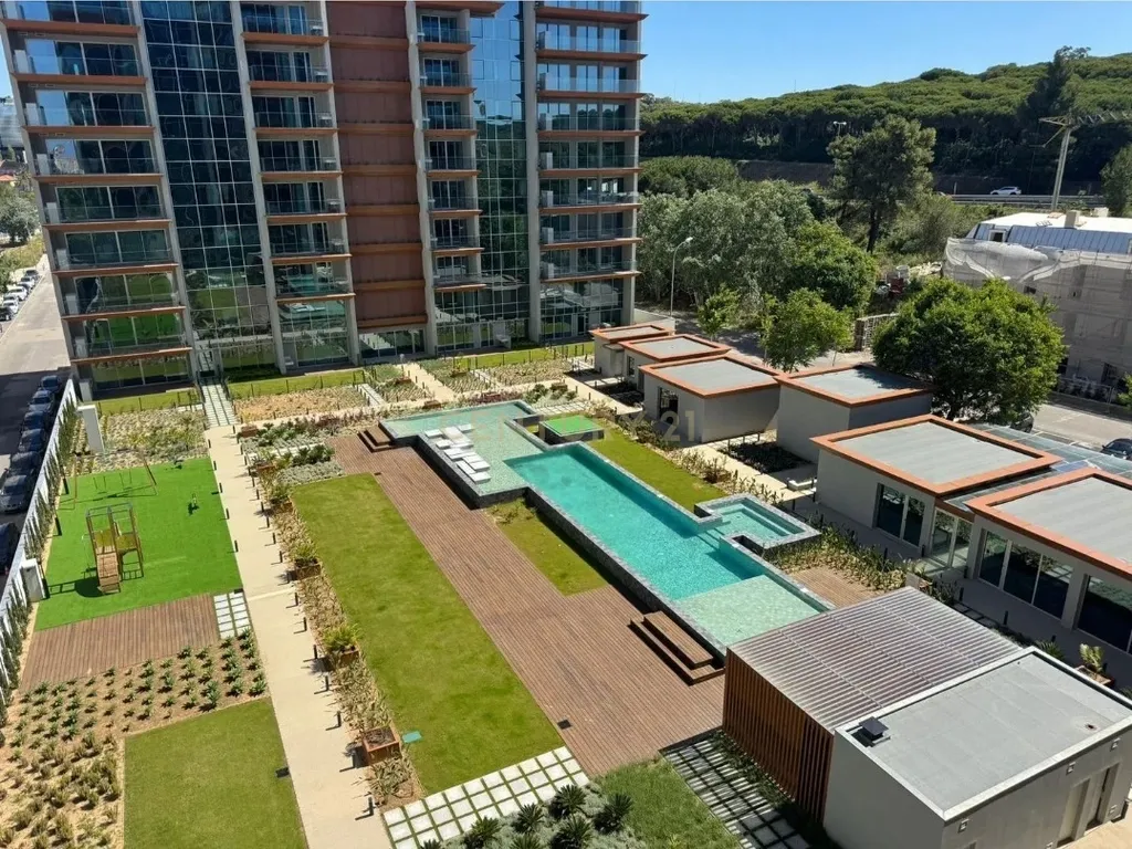 Apartamento Novo em Algés, Oeiras com Vista para a Cidade - Image 1