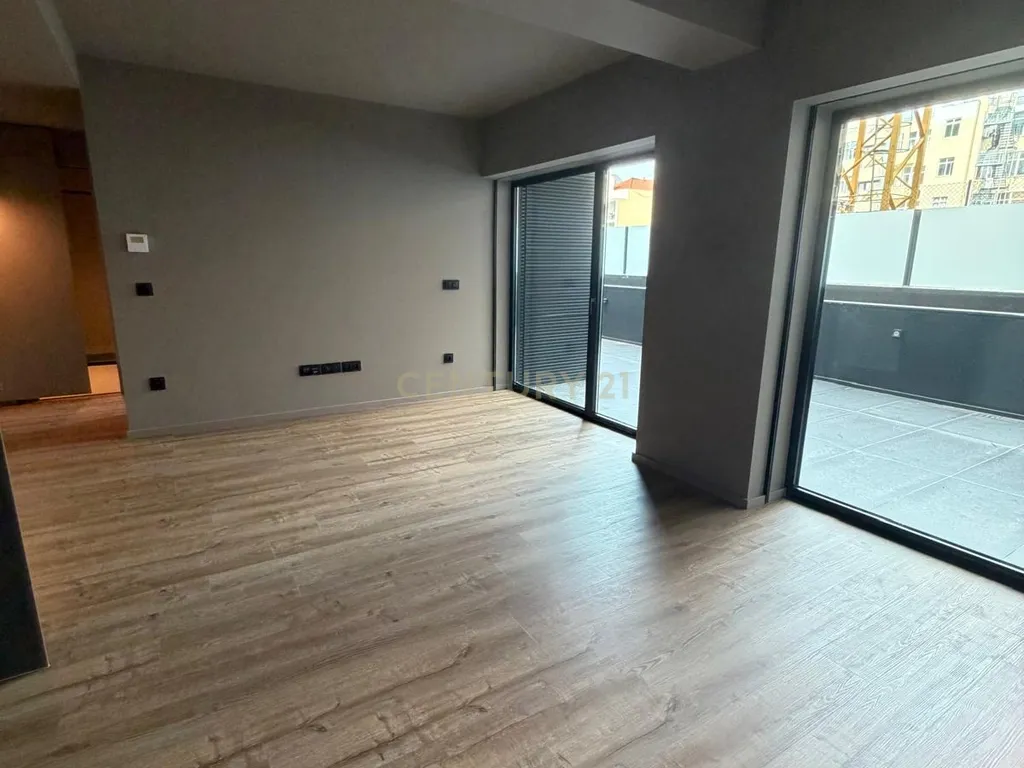 T1 arrendamento Avenida Visconde Valmor - Image 7