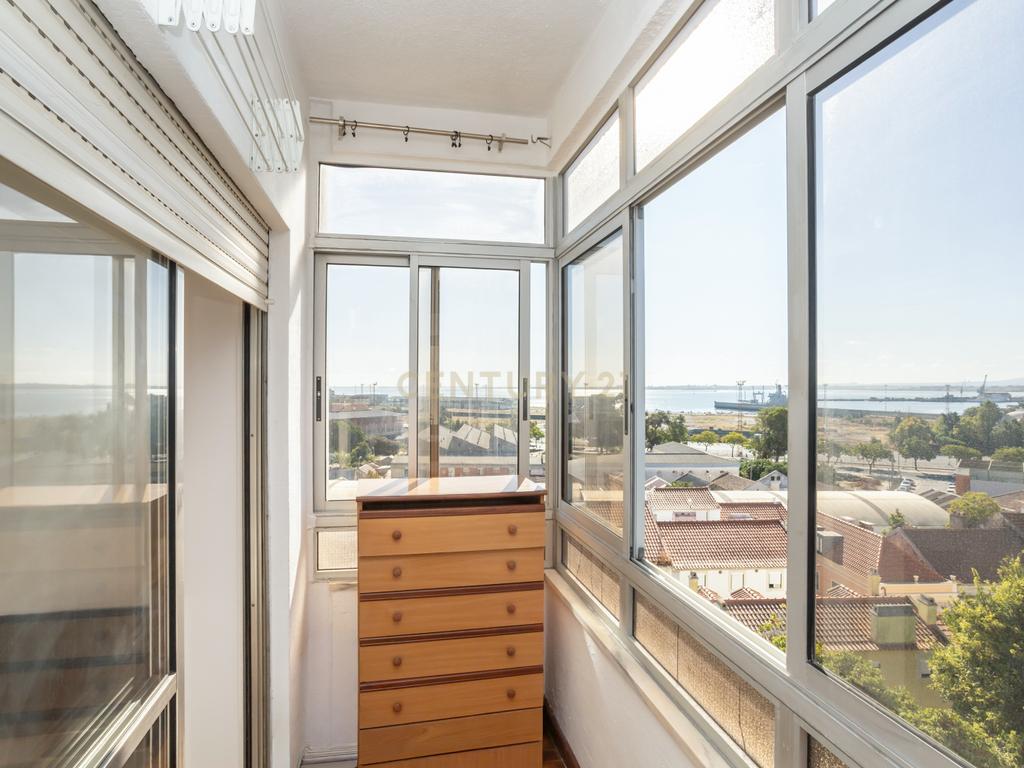 Apartamento T3 em Almada com Excelente Localização - Image 48