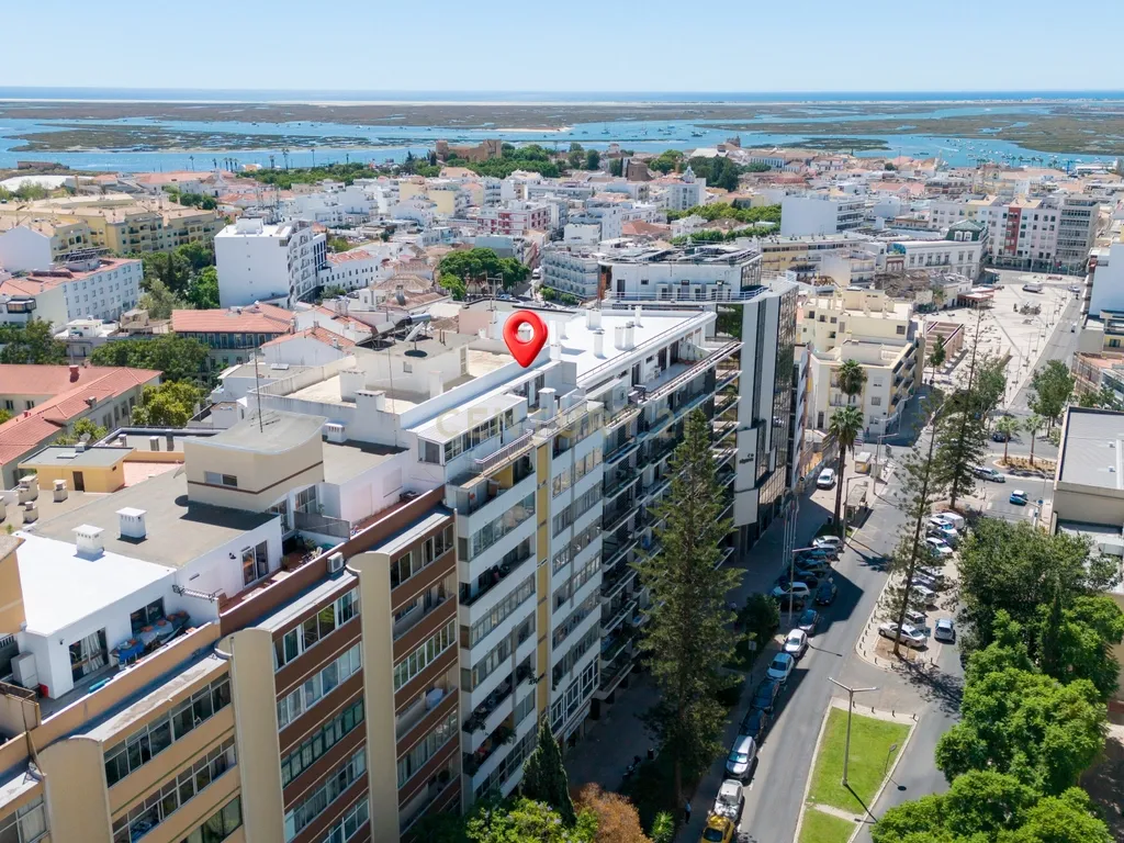 Viva no topo de Faro: Rooftop T3 na Avenida 5 de Outubro - Image 26