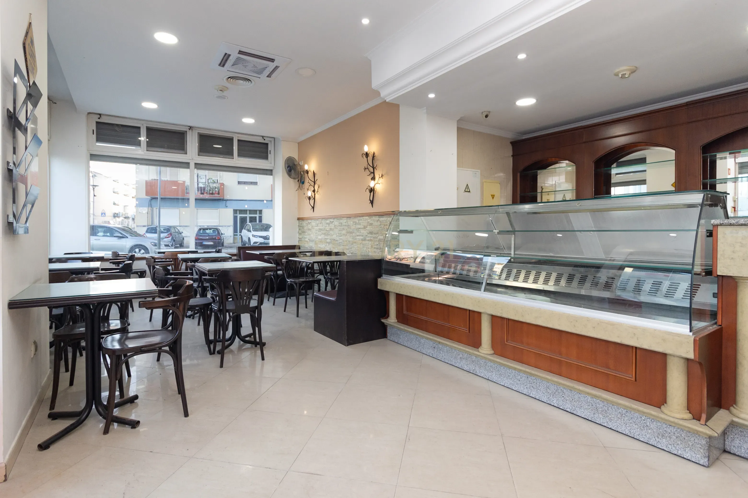 Pastelaria/Snack-bar/ Restaurante Casal do Marco - Image 28