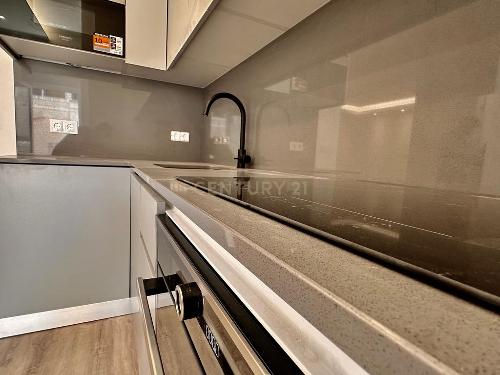 Venda T3 na Estrela - APARTAMENTO INTEGRALMENTE REMODELADO COM VARANDA GENEROSA - Image 8