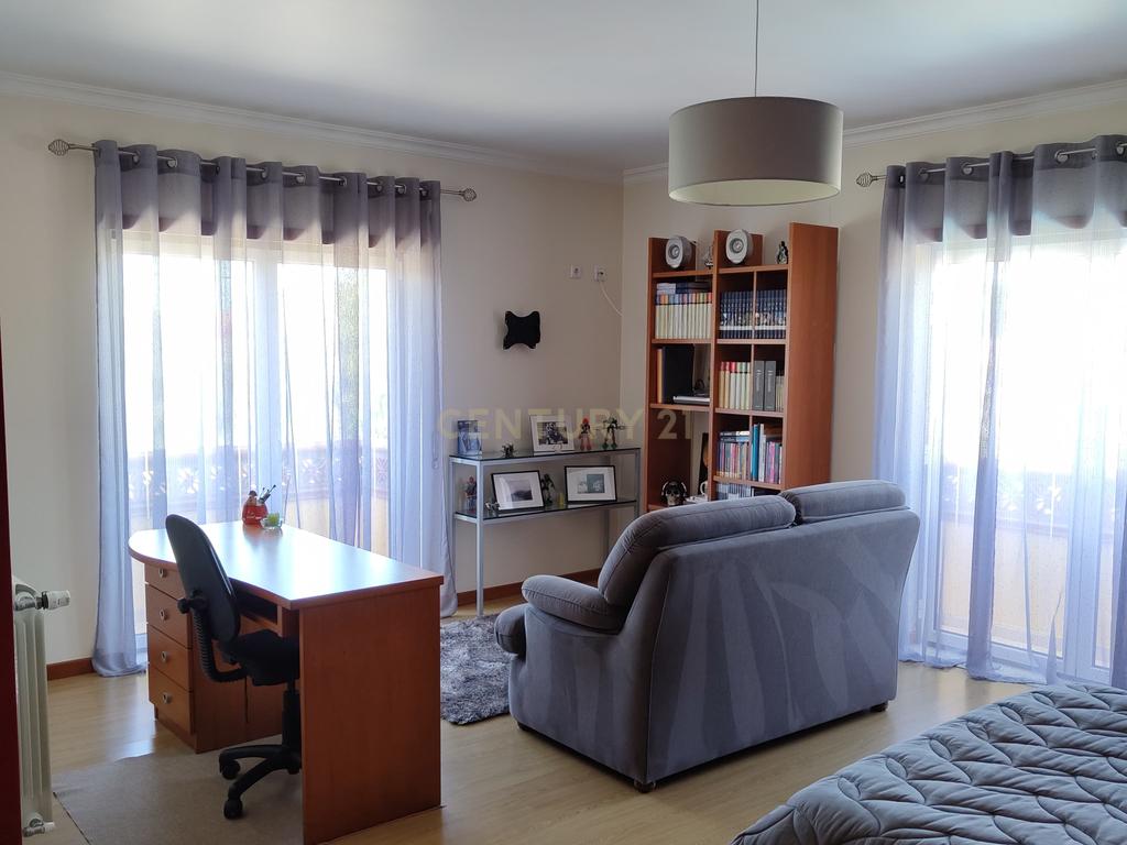 Moradia T4 com piscina em Gaeiras, Marinha Grande. - Image 30
