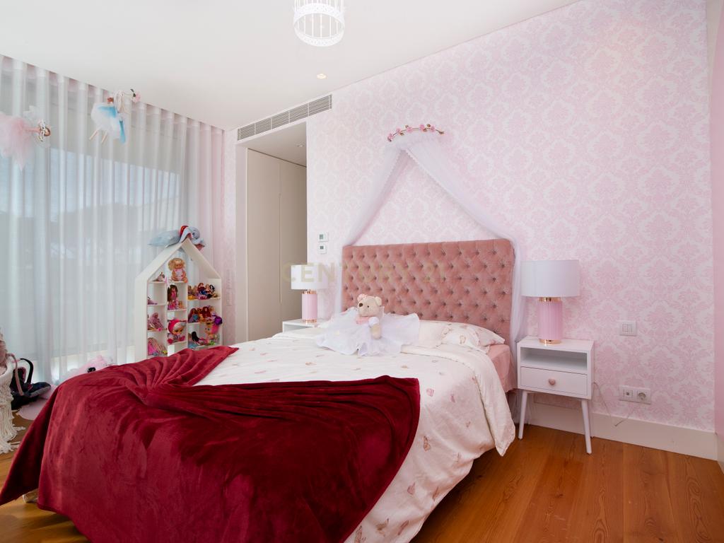 Moradia T5 no Bloom Marinha - Image 18