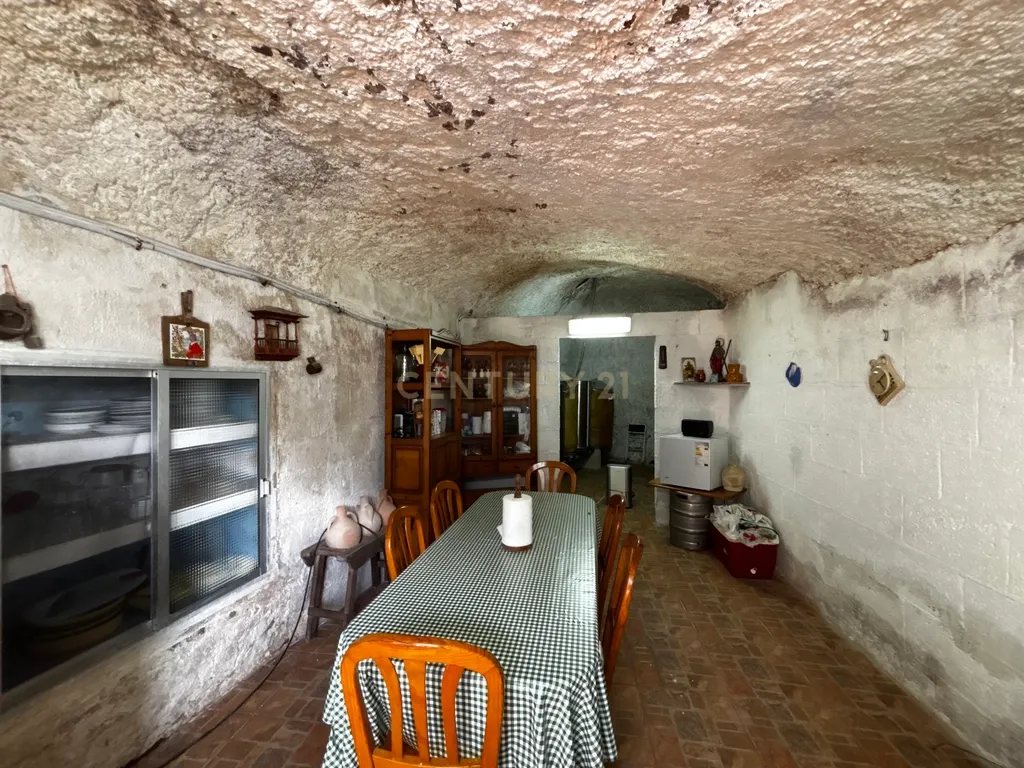 - Image 1