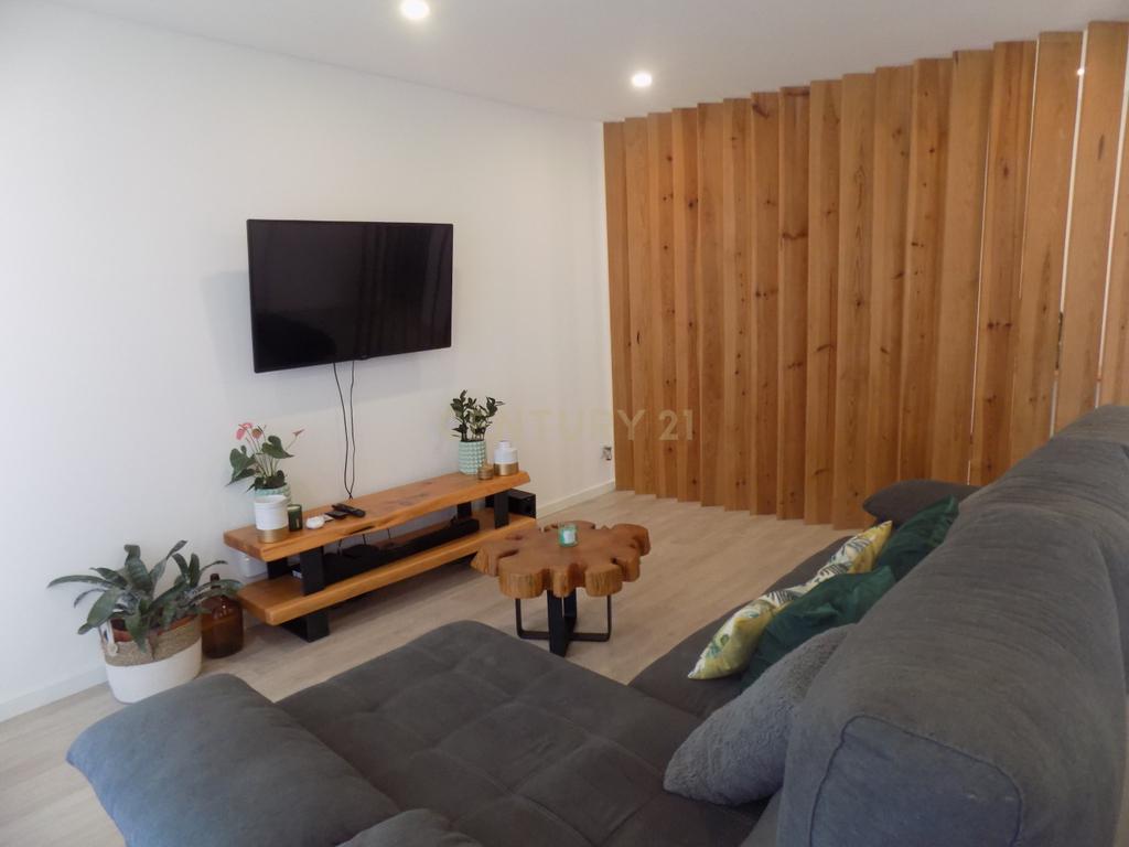Fantástica  Moradia T3 em Torres Vedras com Jardim e Terraço - Image 6