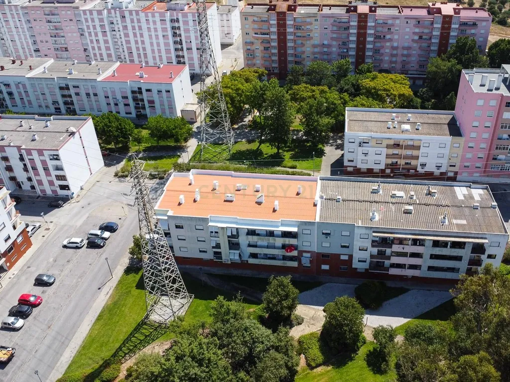 T2 com Vista Panorâmica sobre Setúbal | Excelente Localização - Image 25