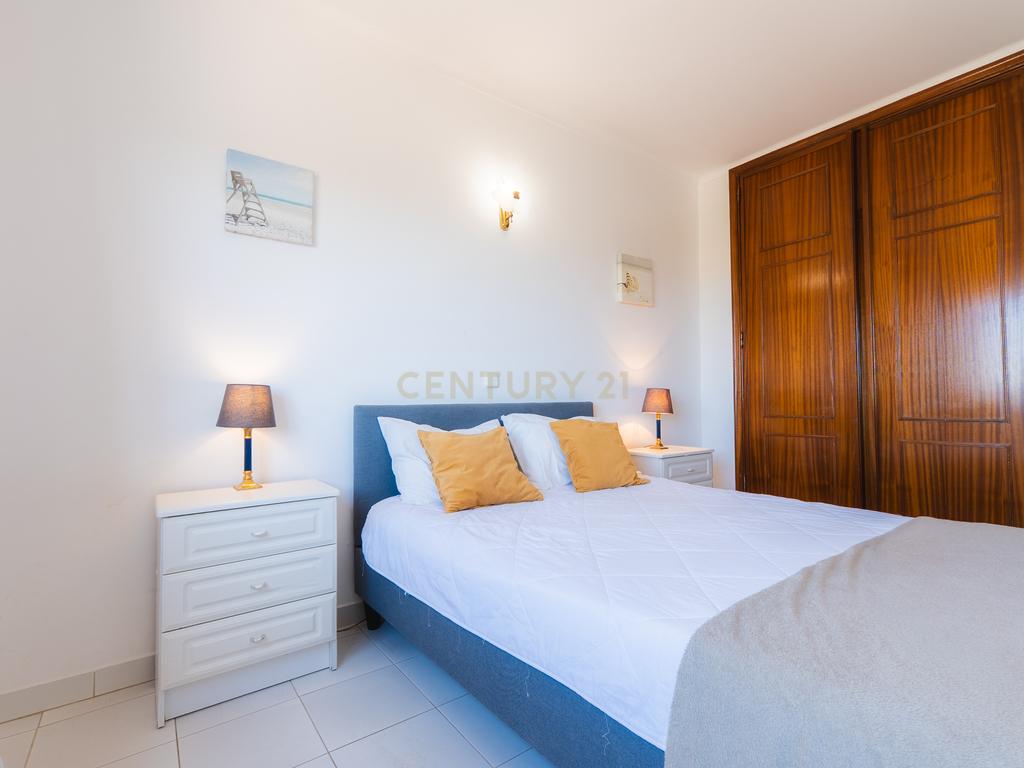 T2 com lugar de garagem, Vista Mar e Vista Rio na Praia da Rocha - Image 18