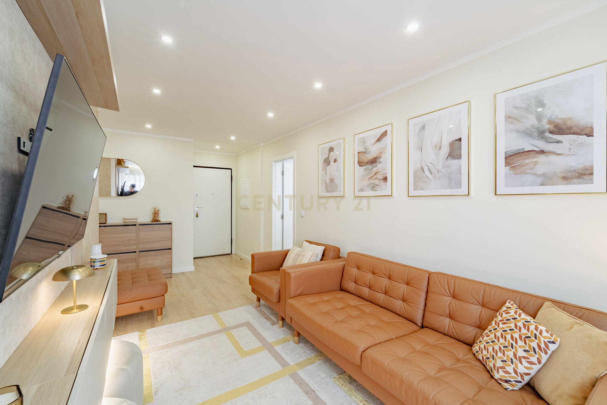Fotografia 9 de Apartamento T2 Remodelado na Torre da Marinha