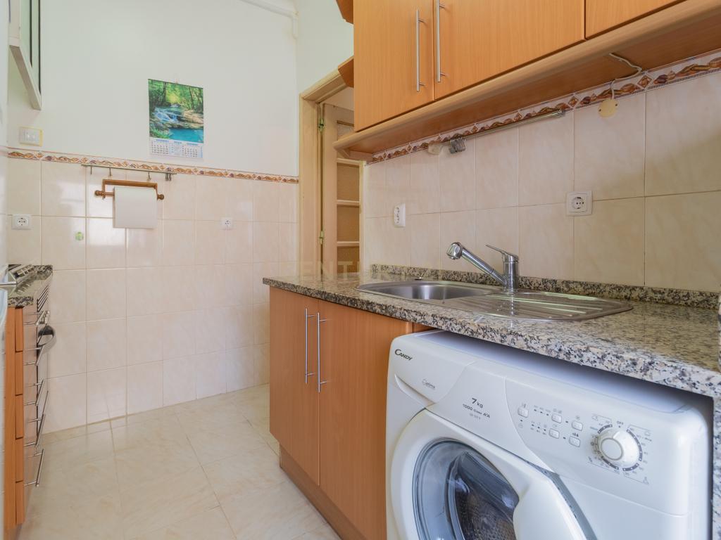 Apartamento T3 em Moscavide, Loures - Image 1