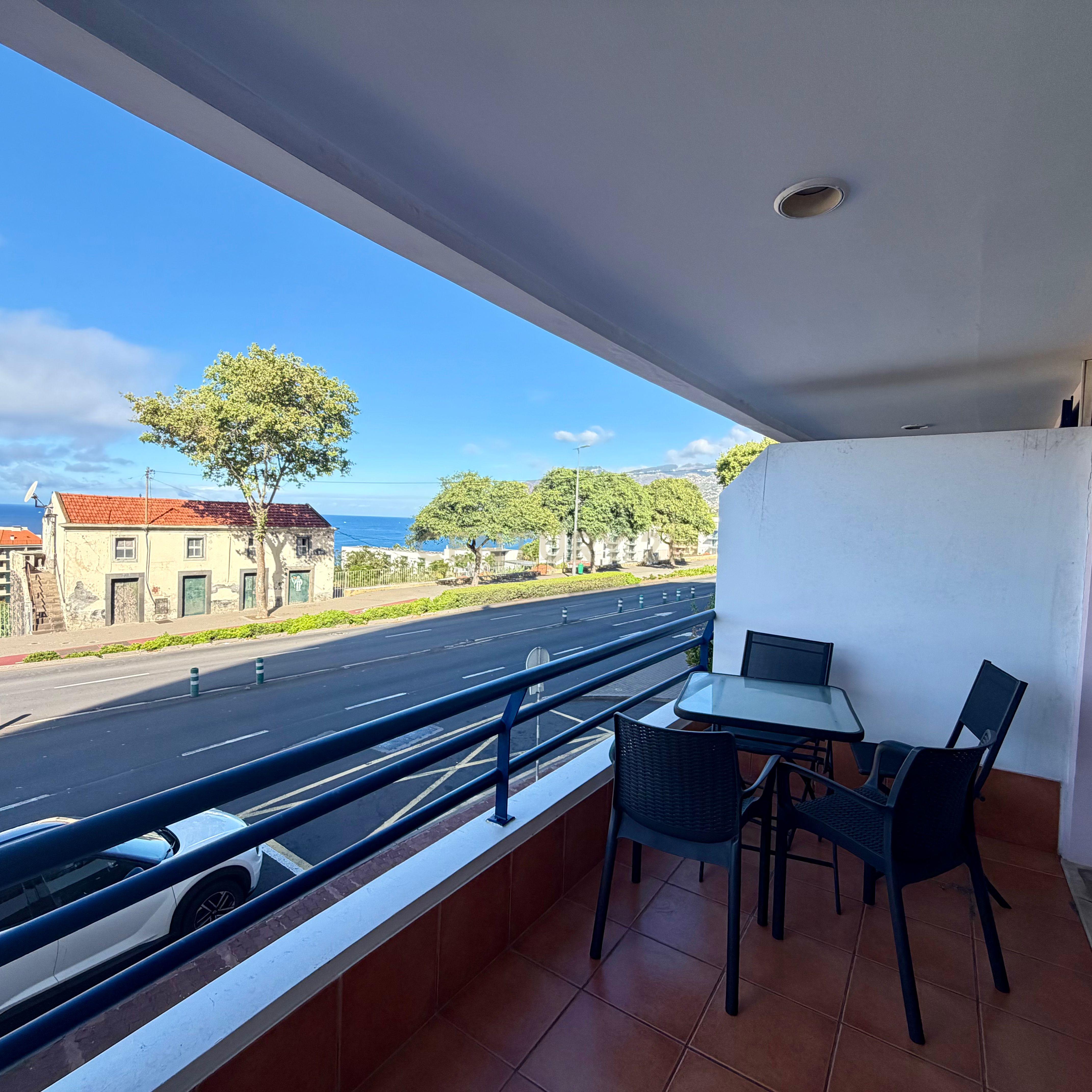 Fotografia 12 de Apartamento T1 + 1 em São Martinho, Funchal - Ilha da Madeira