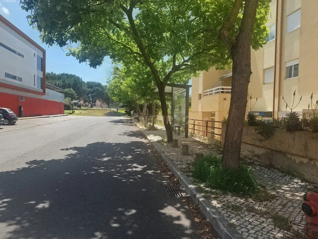 Apartamento T2 no Alto da Faia em Telheiras - Image 16