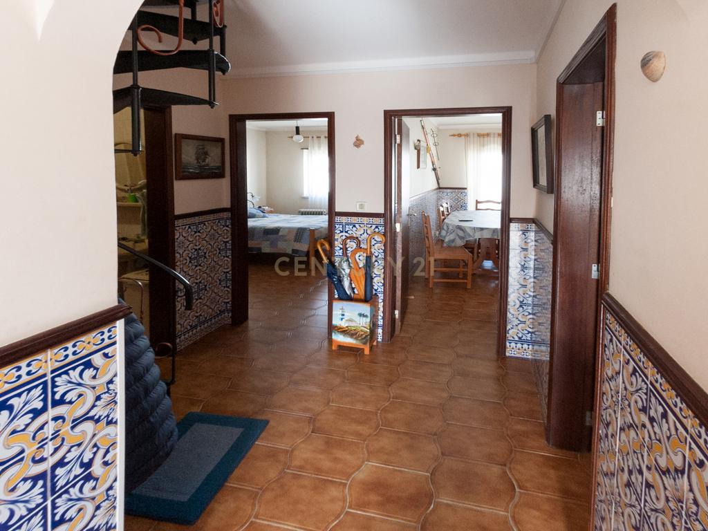 Apartamento T3 em Peniche, Atouguia da Baleia, perto da praia e com boa exposição solar - Image 18