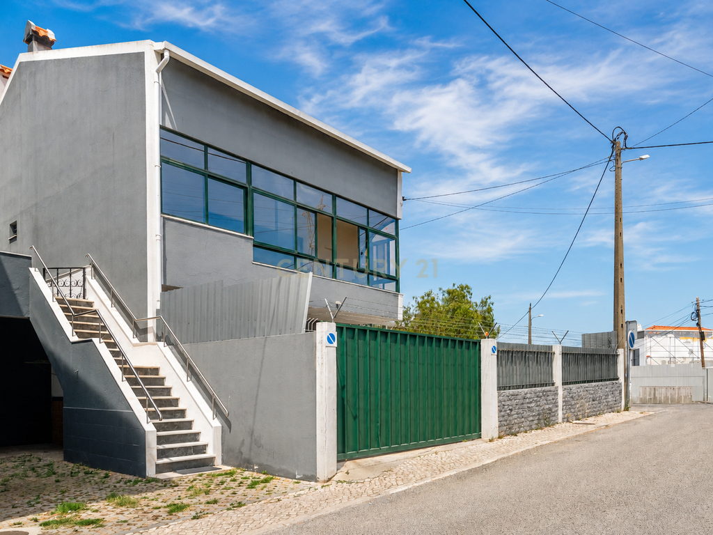 Moradia T4 com piscina e garagem junto às Colinas do Cruzeiro - Image 46