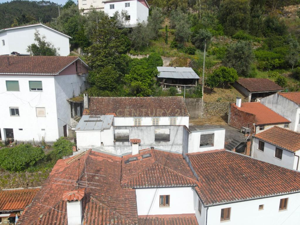 Moradia para reconstrução - Semide - Image 1