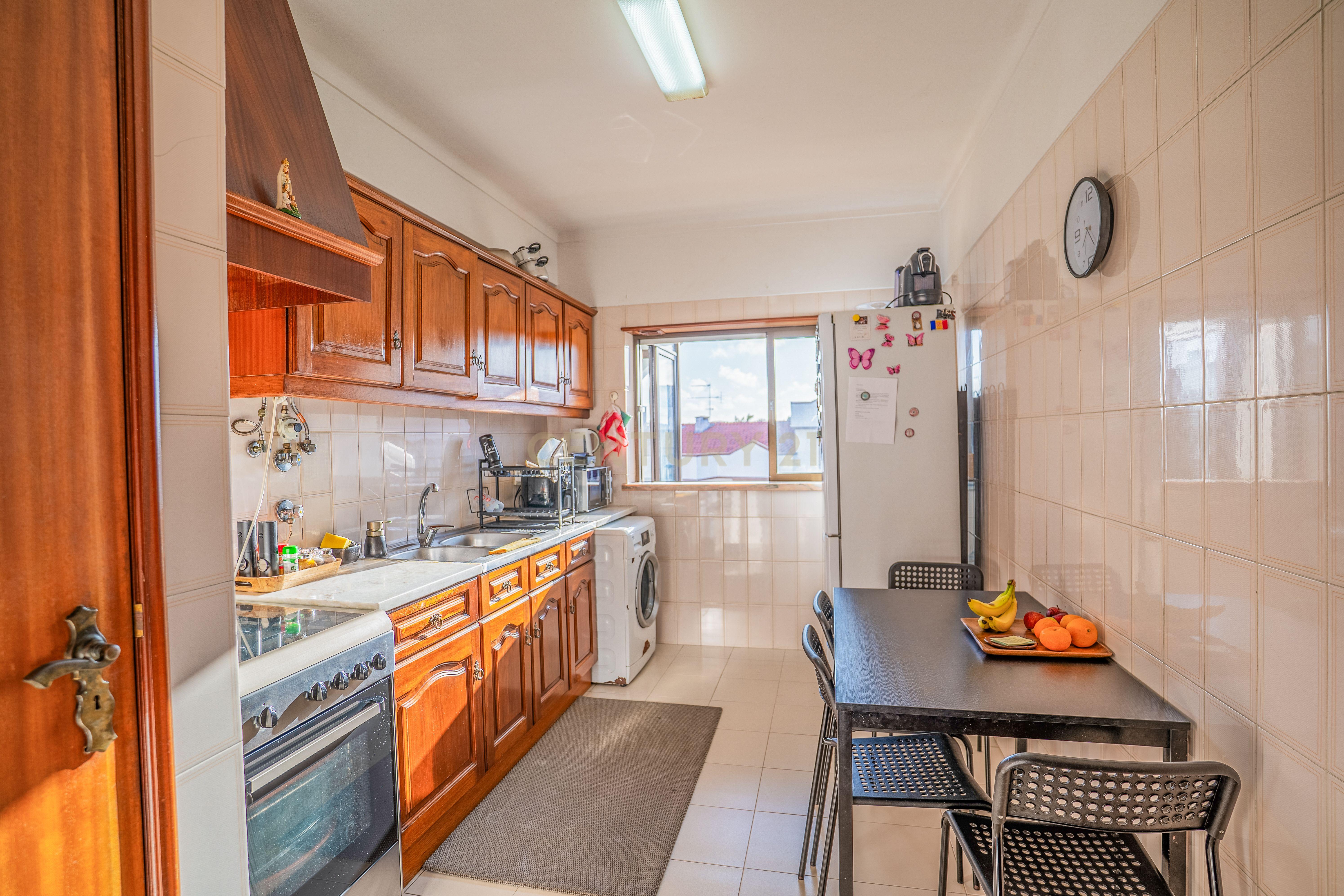 Fotografia 5 de Apartamento T2 em Caldas, junto ao Parque D. Carlos e Centro Comercial La Vie