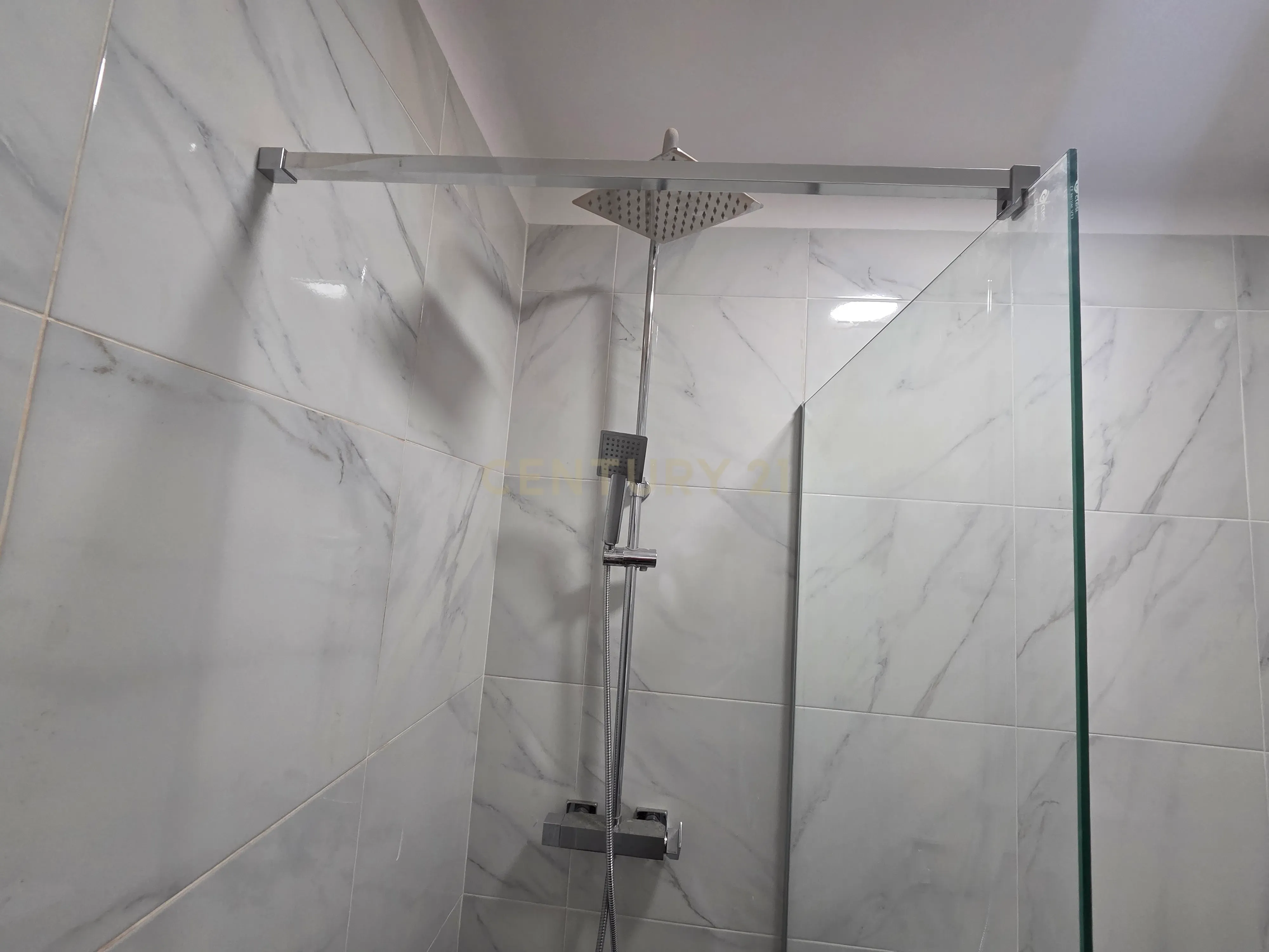 Fotografia 9 de Apartamento T3 Renovado na Parede