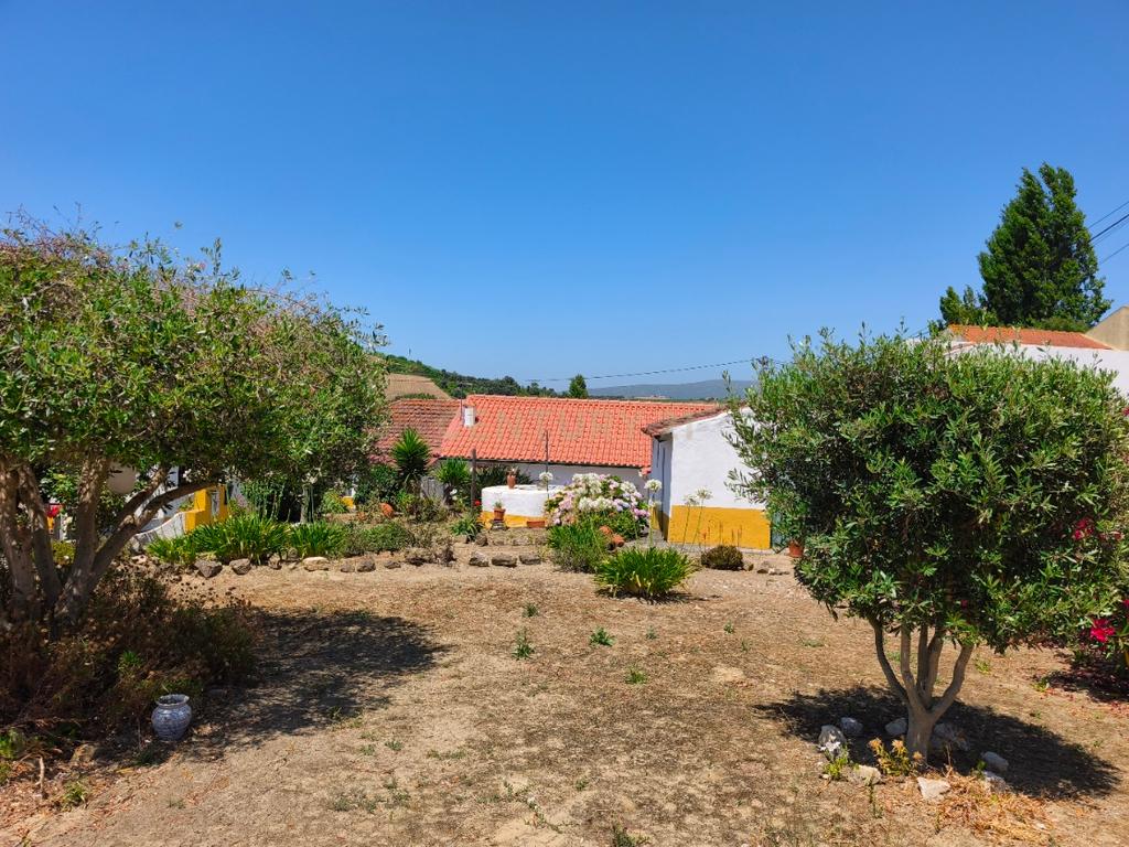 Moradia T3 com quintal e poço em Aldeia Gavinha uma mini quinta - Image 1