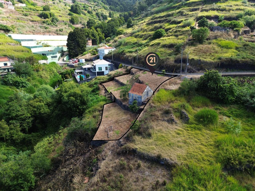 Terreno com Vista Mar Definitiva à Venda – Calheta, Madeira - Image 10